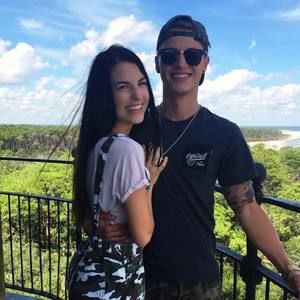 Meet your Posher, Kenzie